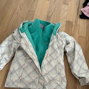 Girls Columbia ski jacket. Great condition